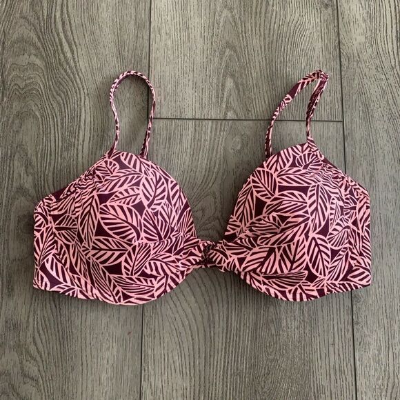 Land ends woman’s swim top used in good condition - Picture 1 of 3